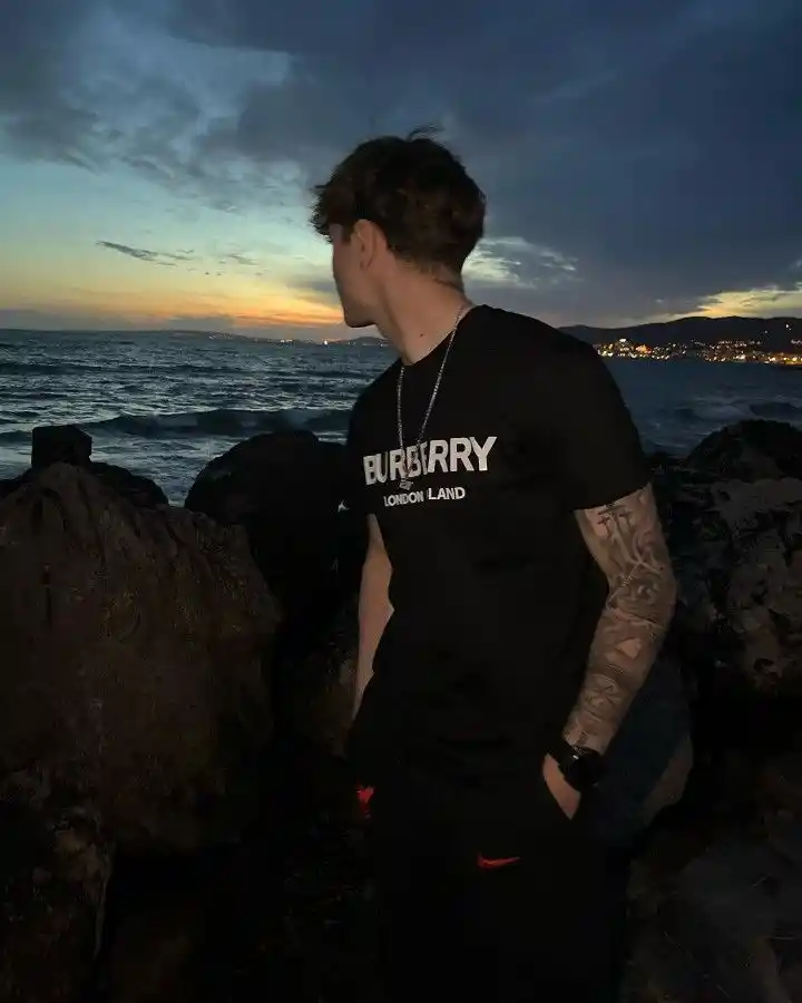 aesthetic dp for instagram for boys cartoon