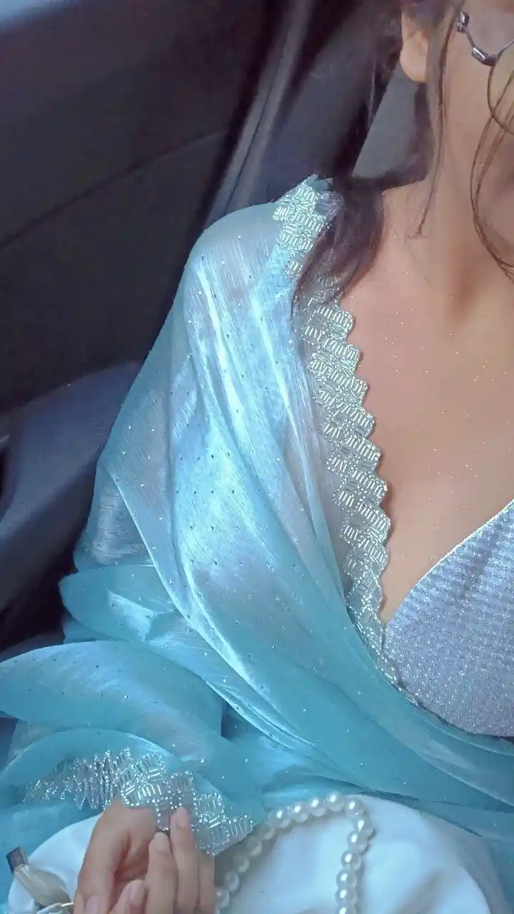 aesthetic hidden face dp