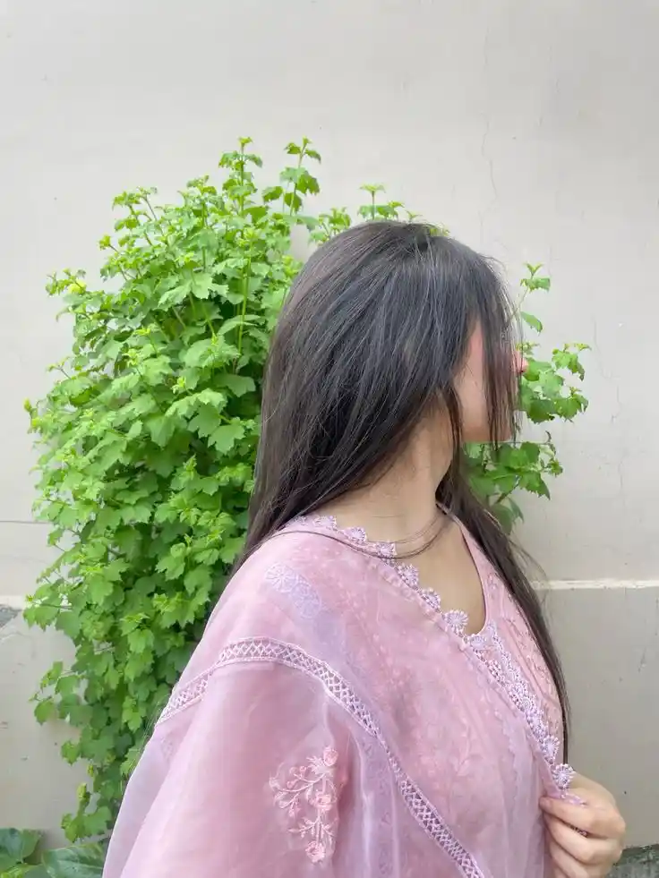 beautiful hidden face girl dp
