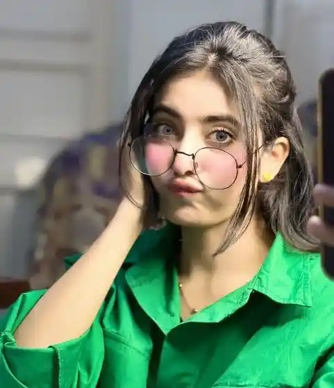 cute-girl-dp-cartoon-for-instagram