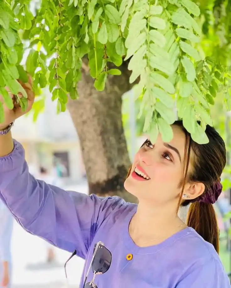 cute-girl-pic-anime-wallpaper