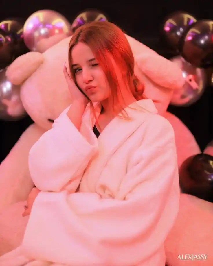 cute-girl-pic-back-side