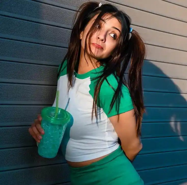 cute-girl-pic-cartoon-attitude