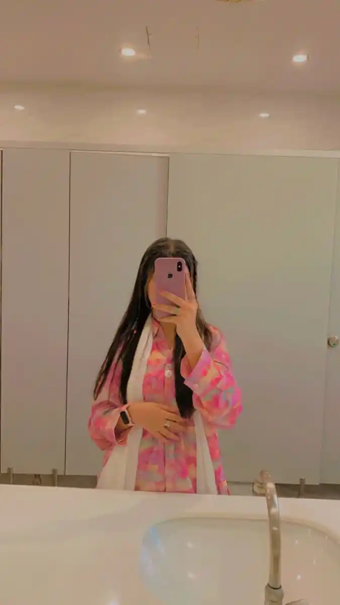 hidden face dp for girls aesthetic pinterest