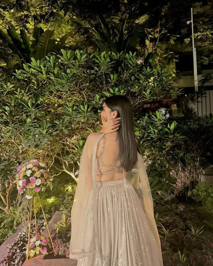 hidden face dp for girls black