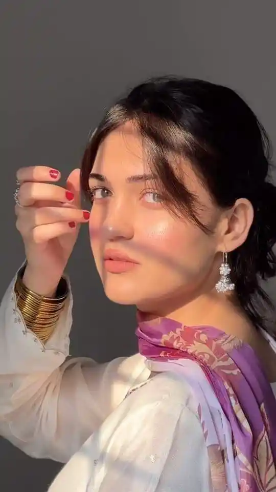 hidden face girl dp attitude