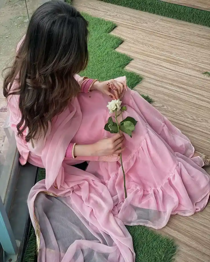 hidden face girl pic anime