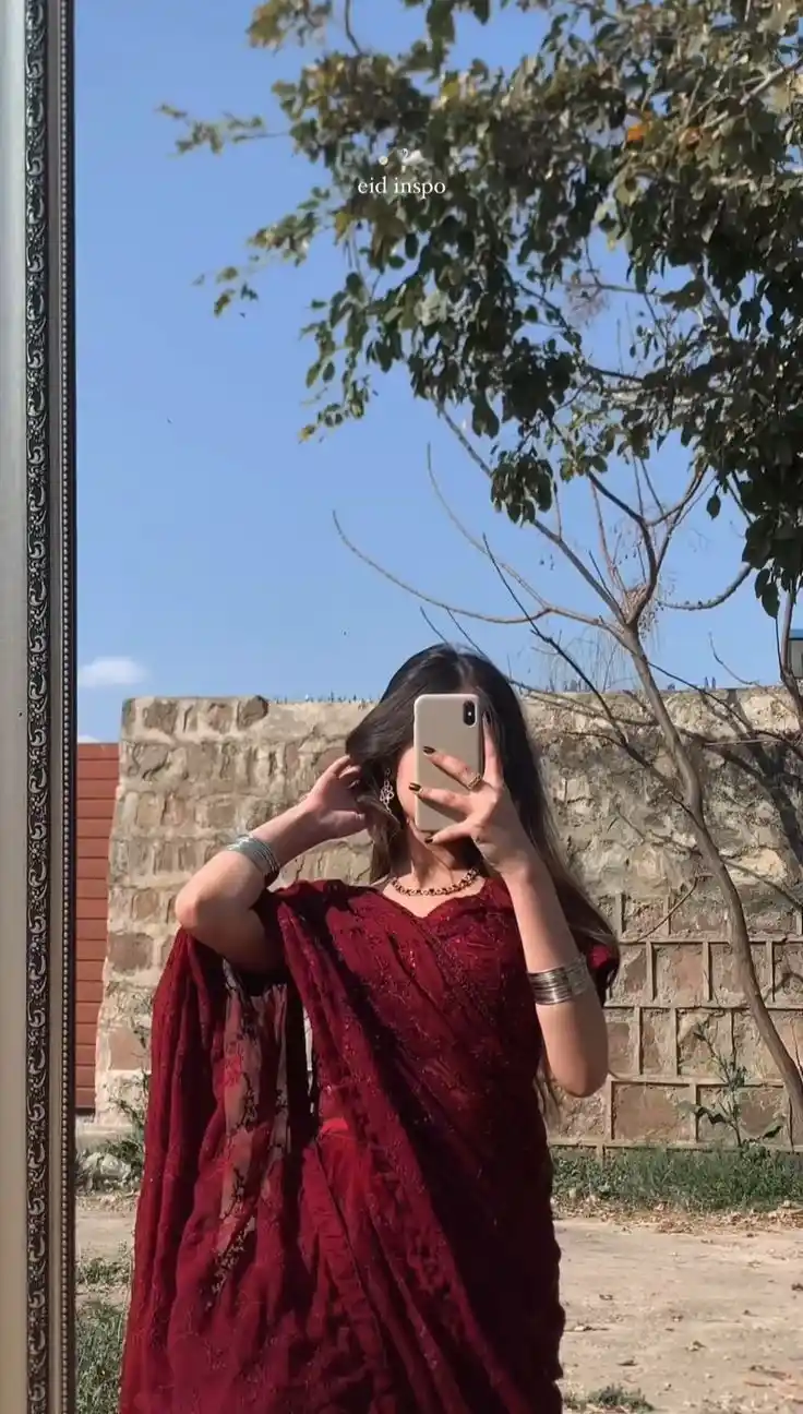 pakistani girl hidden face dp