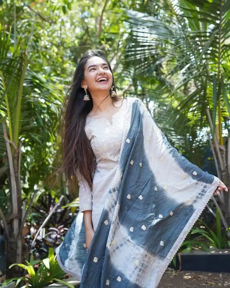 real girl pic aesthetic