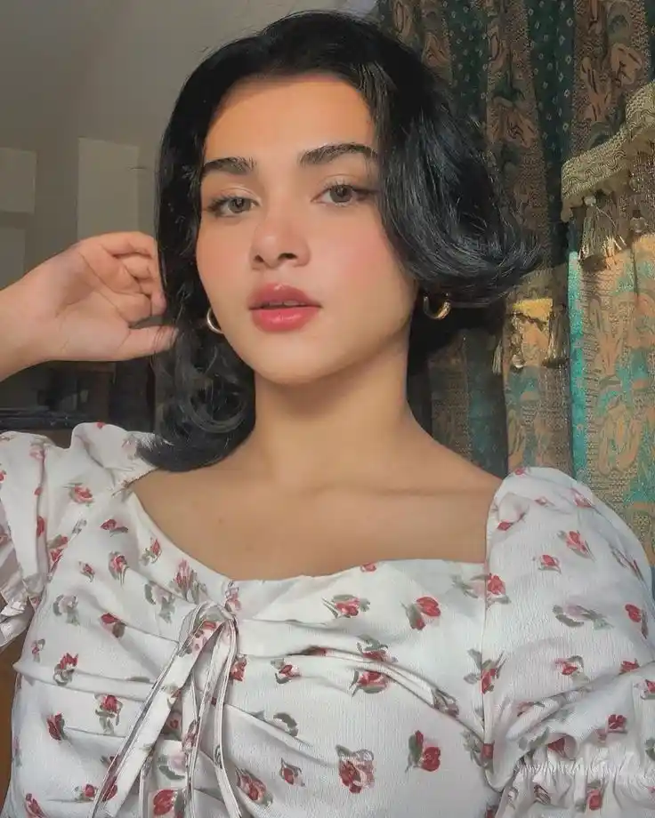 real girl profile pic attitude