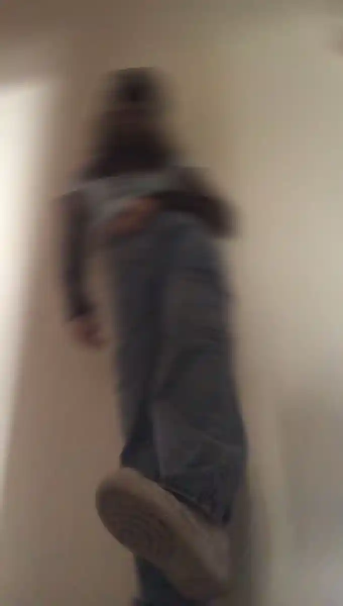 aesthetic blur girl dp 1