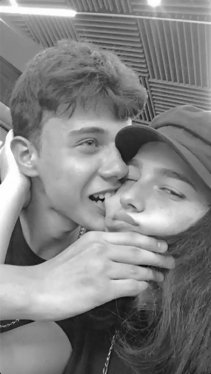 best love dp for instagram