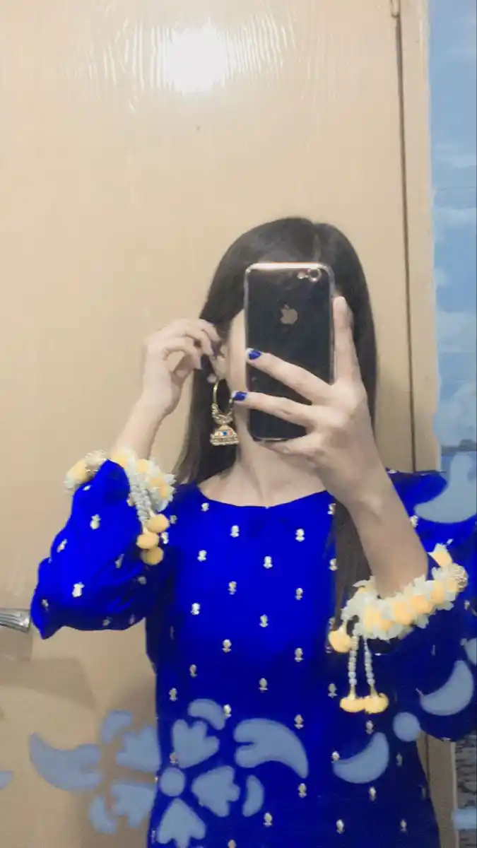 best mirror selfie dp for instagram 2