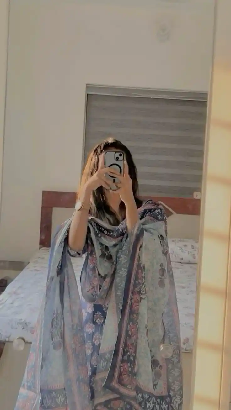 best mirror selfie dp for instagram 57