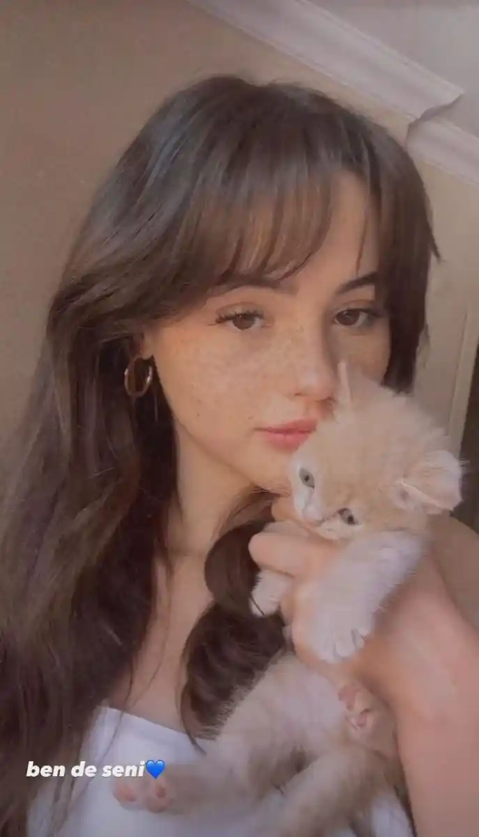 best whatsapp dp for girls 14