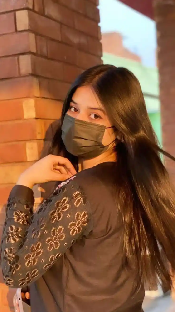 black and white instagram profile picture 38