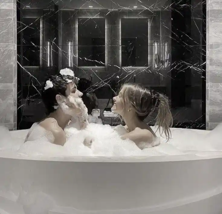 couple love dp for instagram