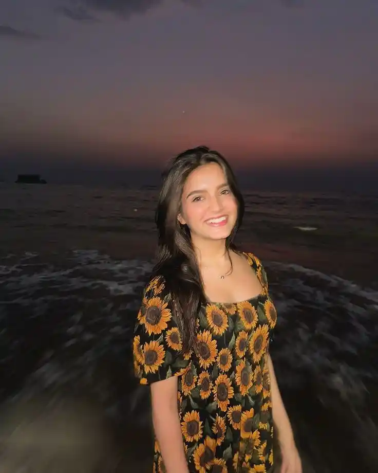 instagram profile picture for girls hidden face 65