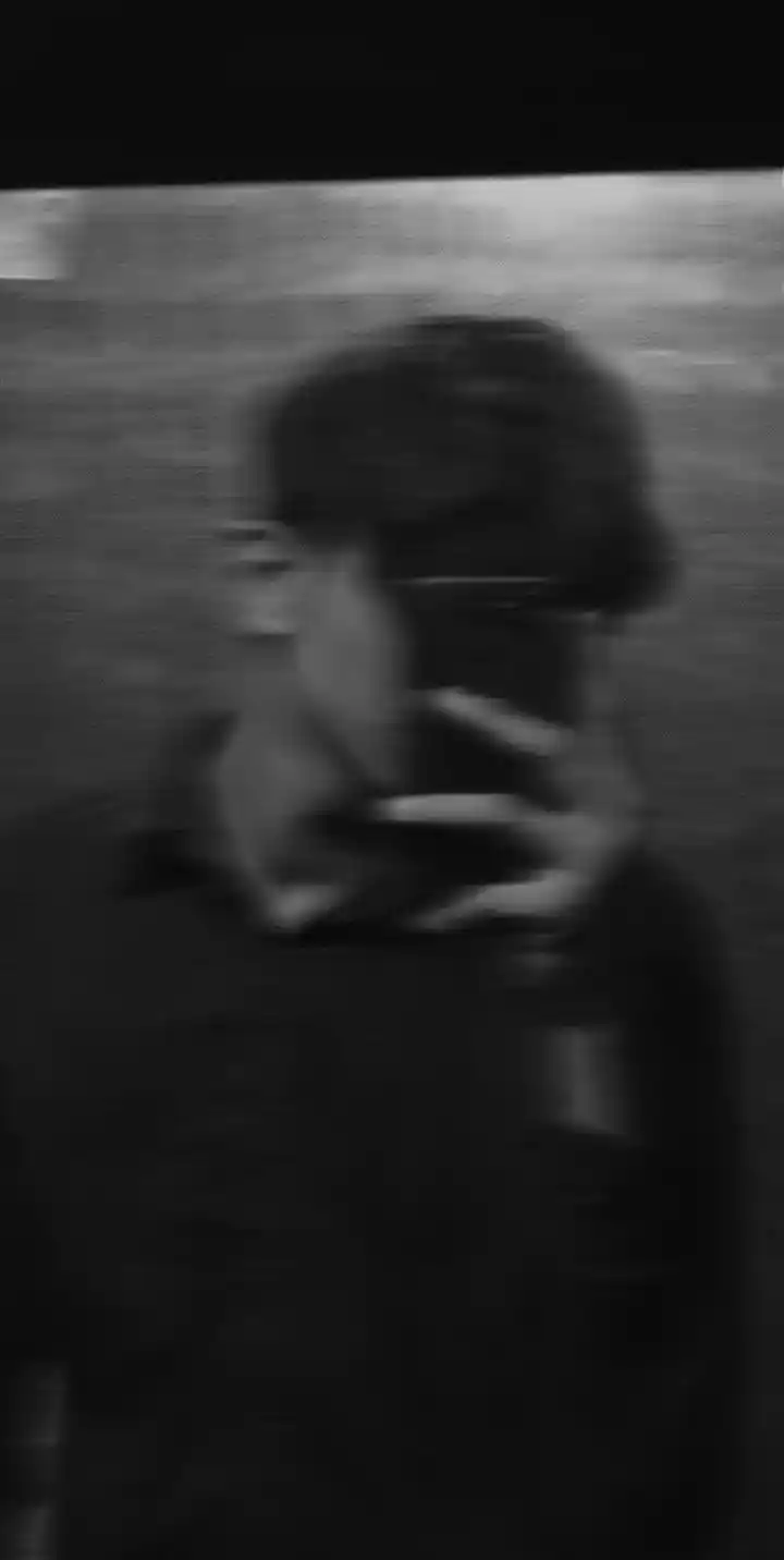 mirror selfie aesthetic blur dp for instagram boy