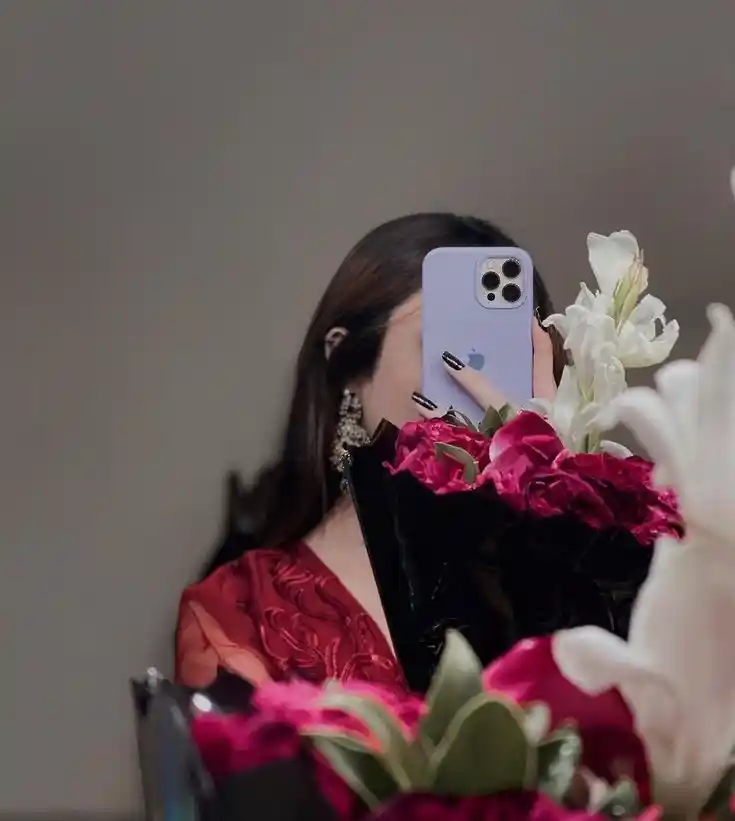 mirror selfie dp for instagram girl attitude 9