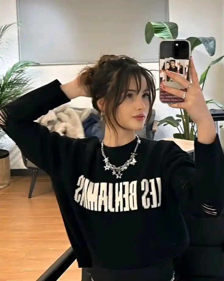 nice dp for whatsapp girls attitude 6