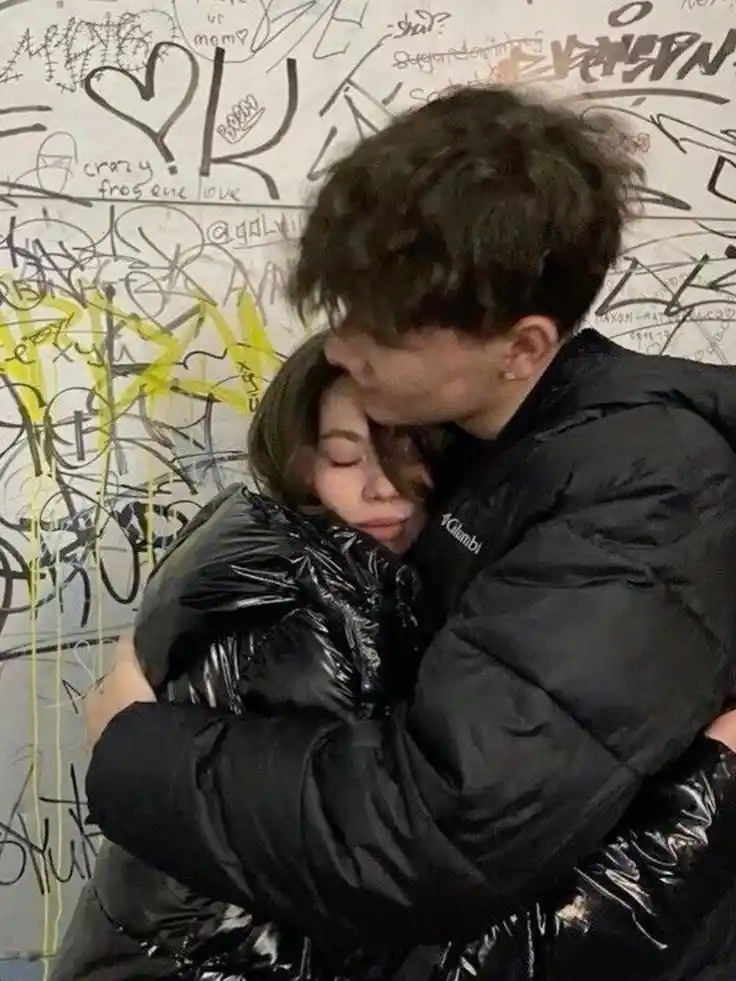 romantic love couple dp for instagram anime